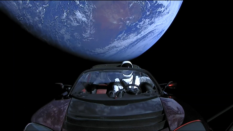 H Tesla στο διάστημα