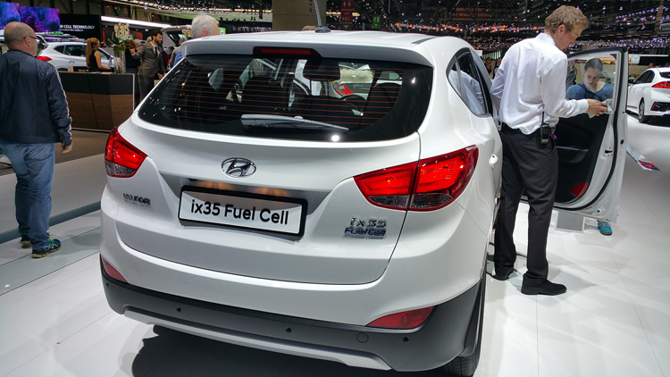 Η Hyundai Motor παρουσιάζει τα i30 Wagon, FE Fuel Cell, IONIQ, RN30 και i20 Coupe WRC