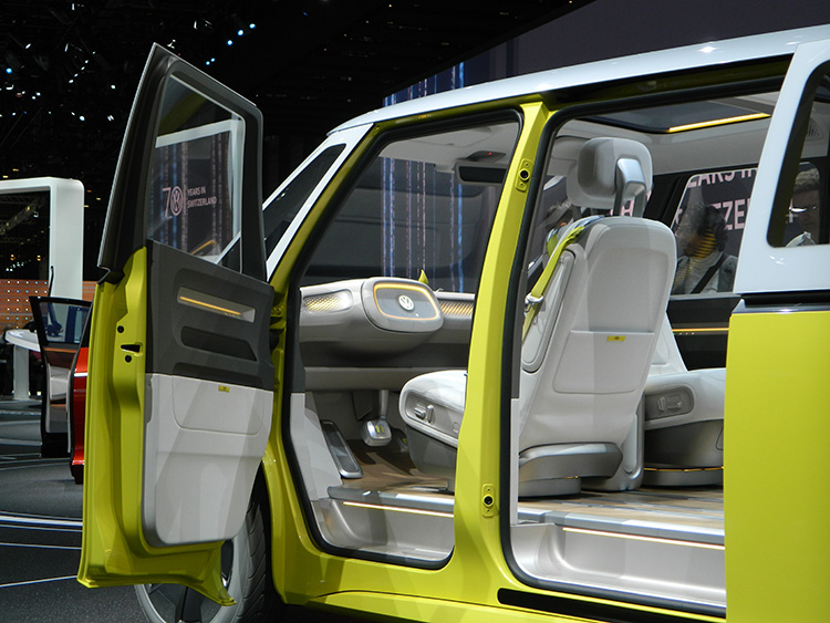 Η Volkswagen παρουσίασε το ηλεκτρικό concept van I.D. BUZZ Cargo