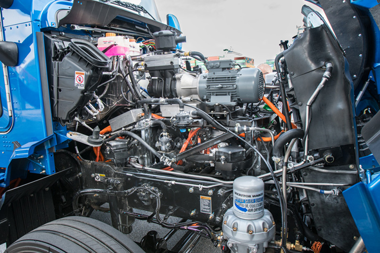 Χώρος κινητήρα από Φορτηγό Toyota Fuel Cell κυψελών καυσίμου Υδρογόνου μηδενικών εκπομπών Project Portal 2.0