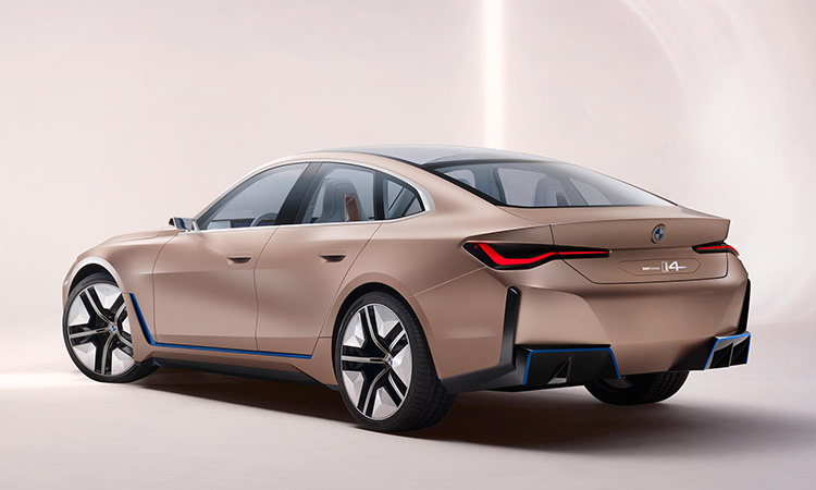 Το BMW Concept i4. Ο καθρέφτης στο μέλλον