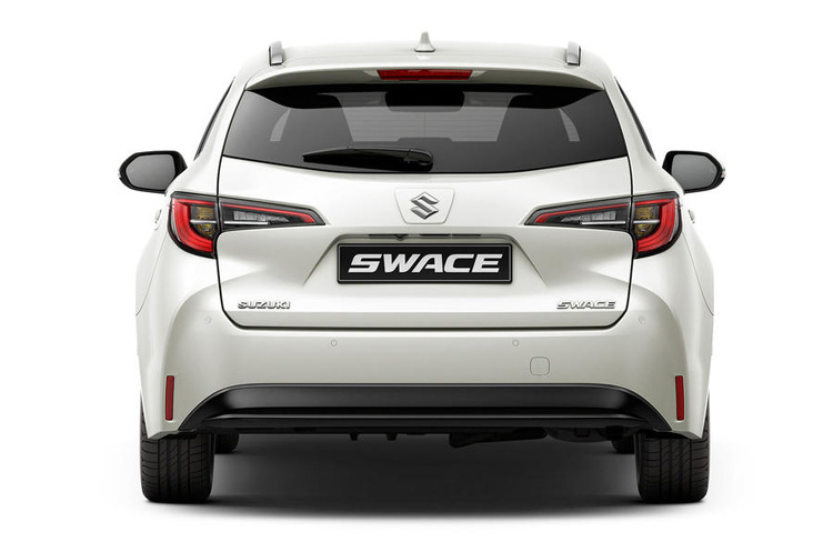 Το Suzuki Swace αποκαλύφθηκε έχοντας ως βάση το Toyota Corolla