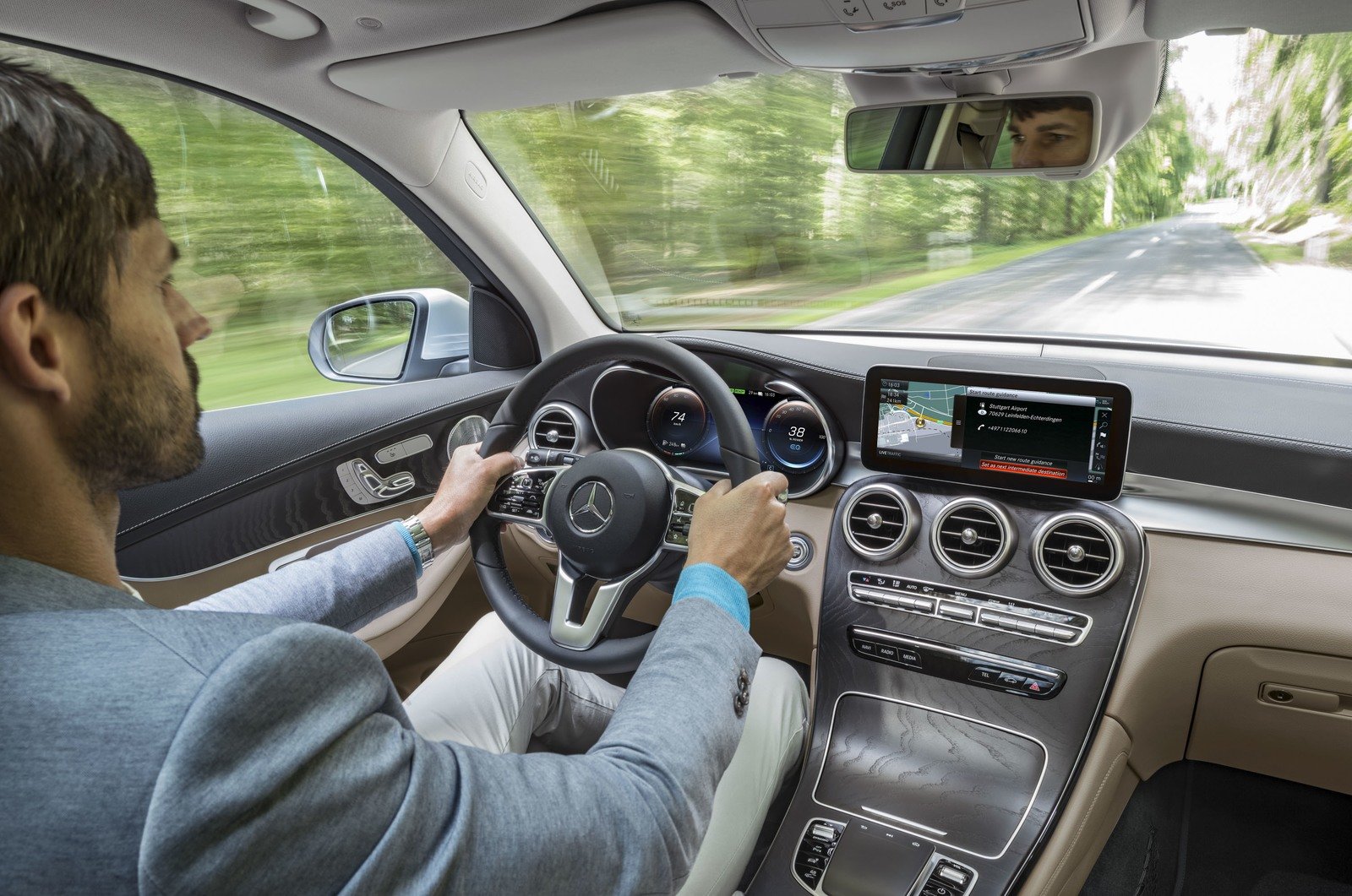 Mercedes με το GLC F-Cell