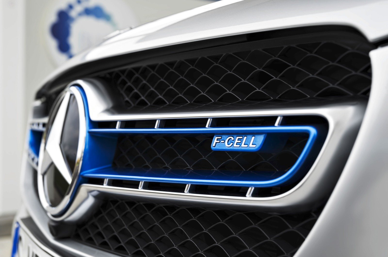 Mercedes με το GLC F-Cell