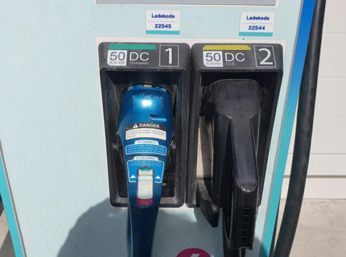 Σταθμοί καυσίμων, Parking &amp; Υποδομές Φόρτισης