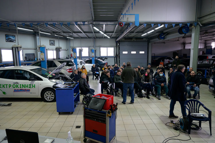 Ολοκληρώθηκε το Τεχνικό Σεμινάριο Ηλεκτροκίνησης στη Πάτρα